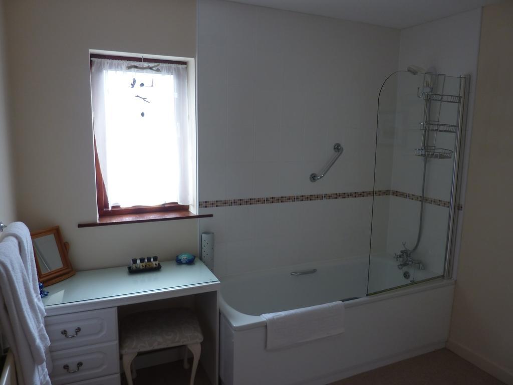 לינטון Fernleigh Guest House חדר תמונה